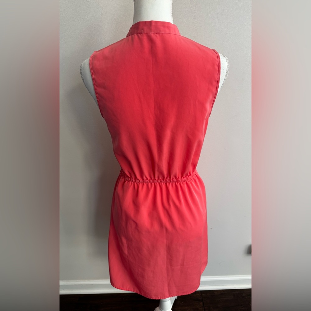 Elegant Coral Button Down Sleeveless Dress - Picture 3 of 8
